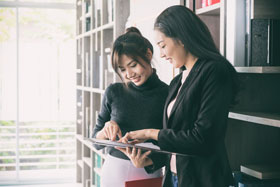 HSBC's Dedicated Service and Expertise for SMEs  HSBC's Dedicated Service and Expertise for SMEs
