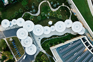 Establishing a center campaign banner with corporate visuals. Establishing a center campaign banner with corporate visuals.