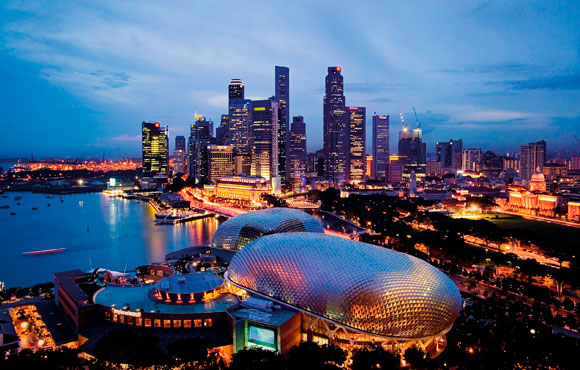 Financial center services from HSBC with a professional design Financial center services from HSBC with a professional design